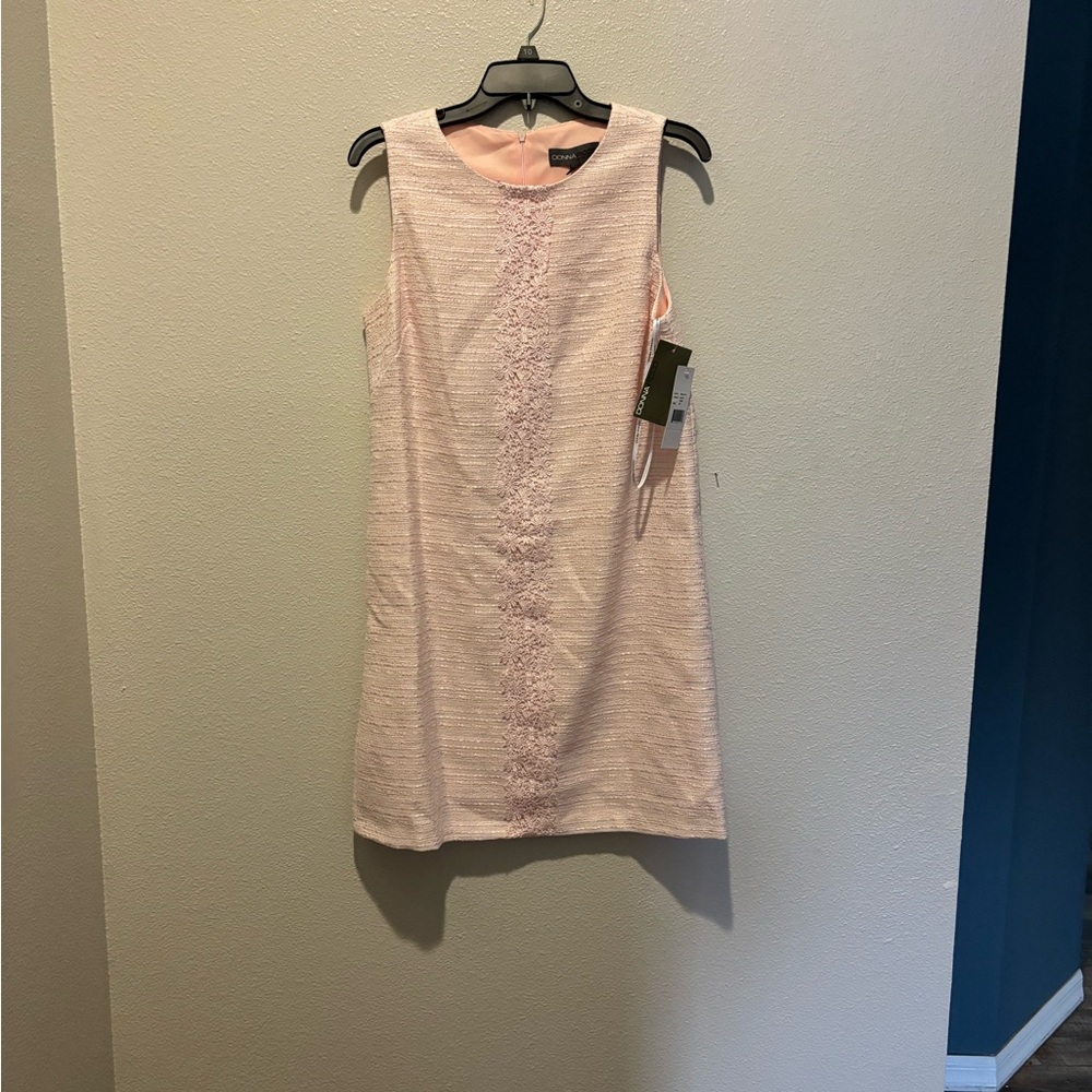 Women’s Light Pink Donna Ricco dress.